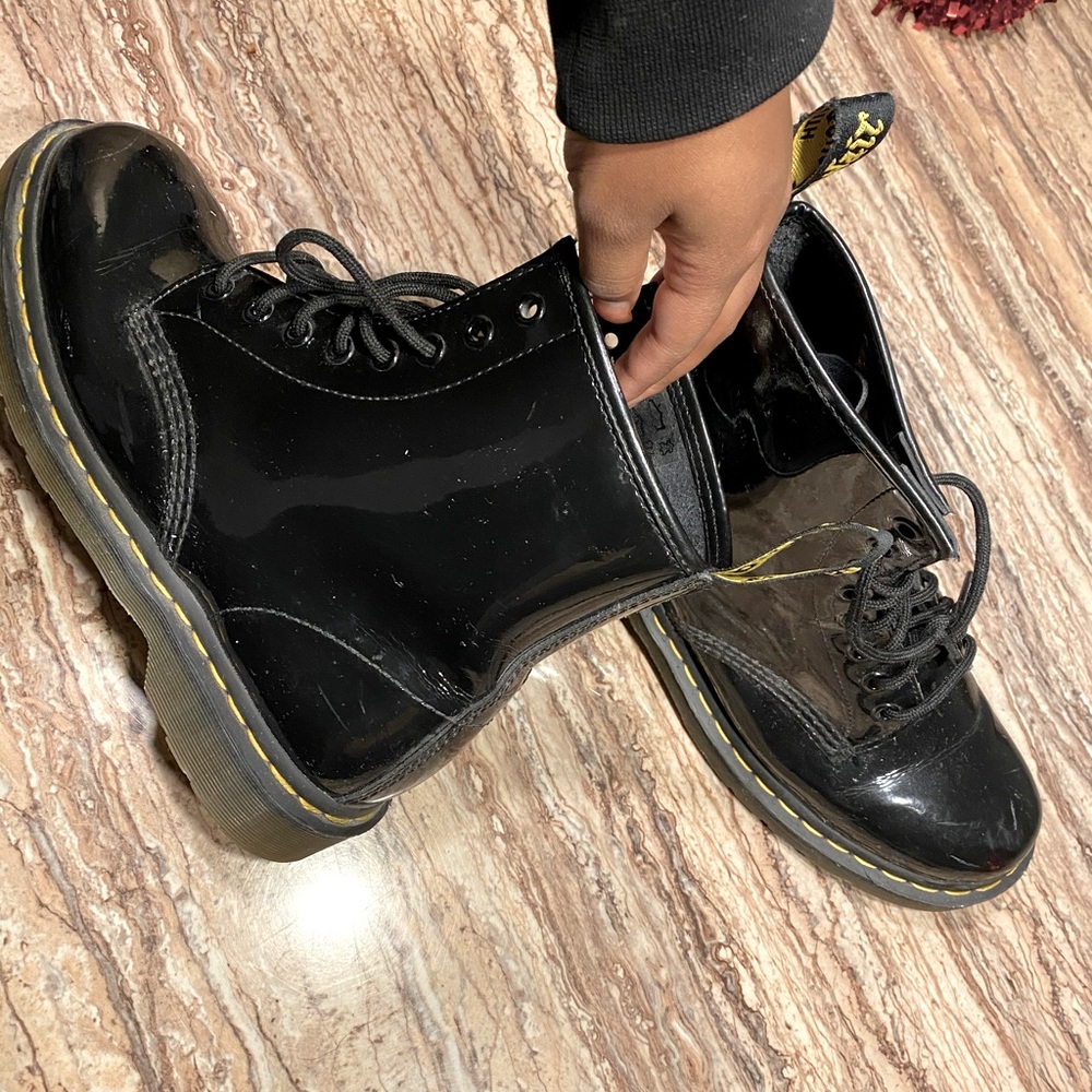 Dr.Martin Women’s patent leather combat boot